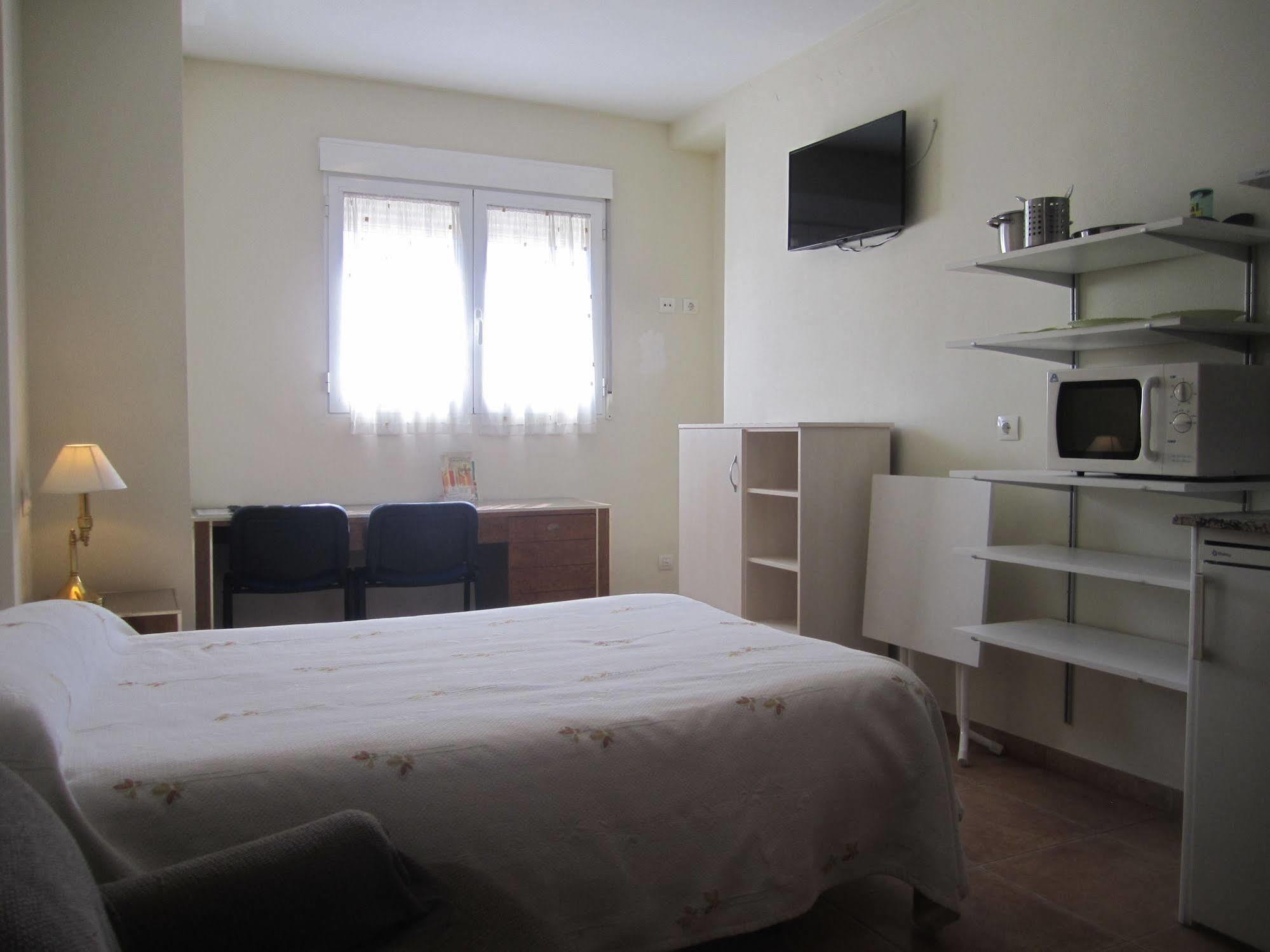 Hostal El Estudio Almansa Exterior foto