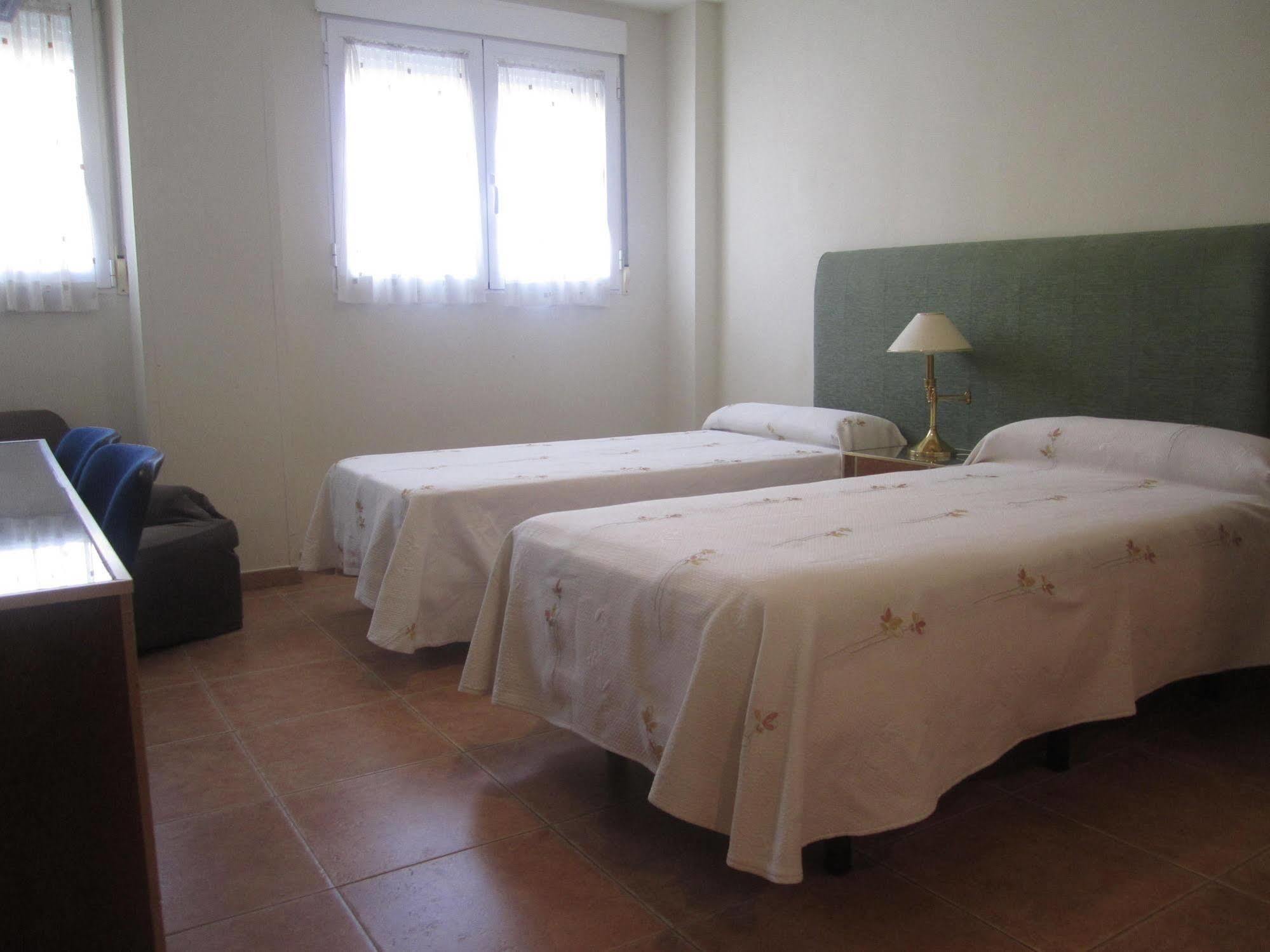 Hostal El Estudio Almansa Exterior foto