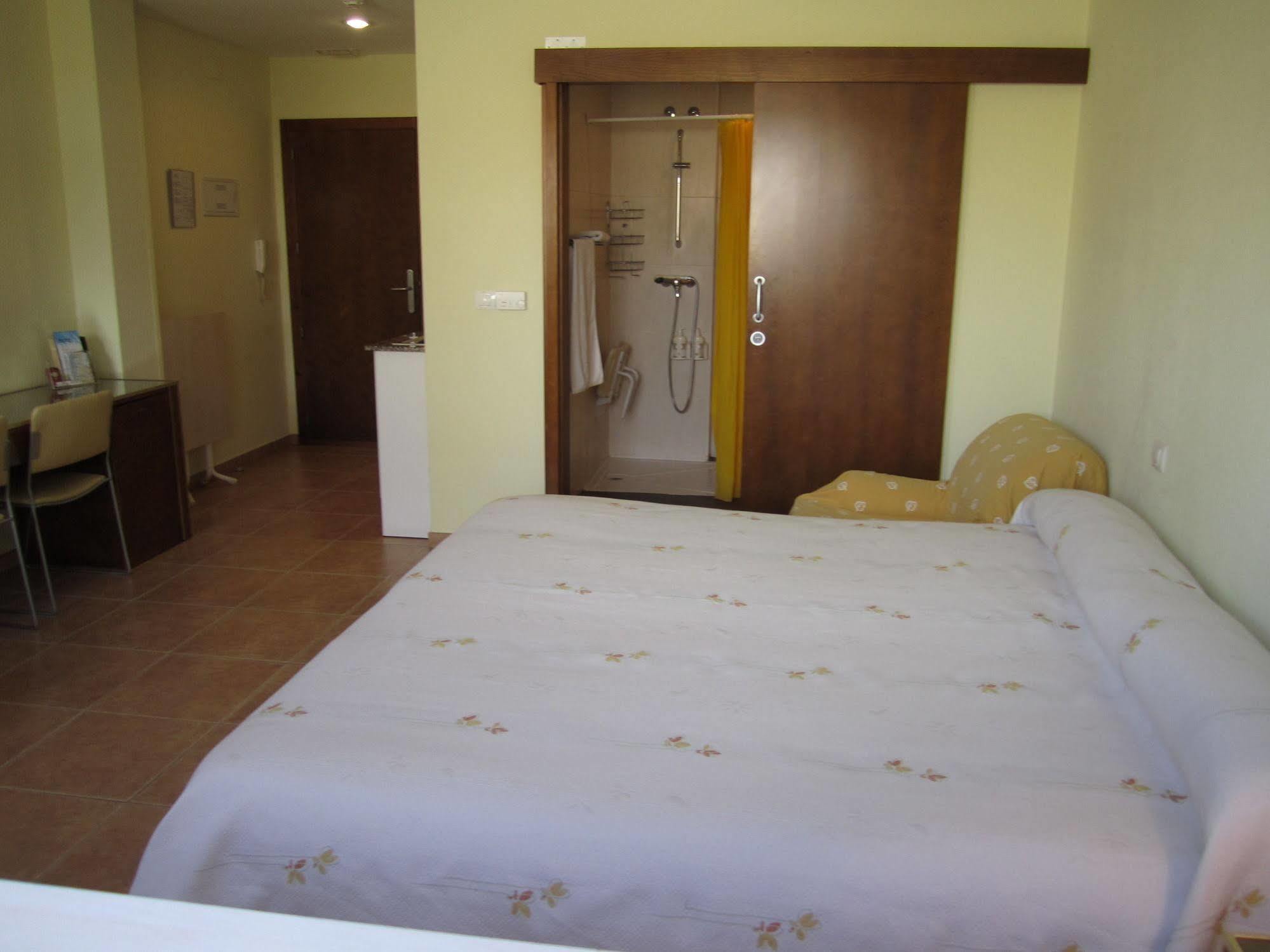 Hostal El Estudio Almansa Exterior foto